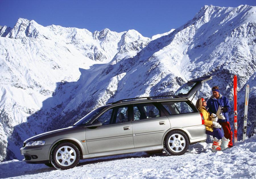  Opel Vectra Caravan (B) 1999 года  (фото 30 из 33)